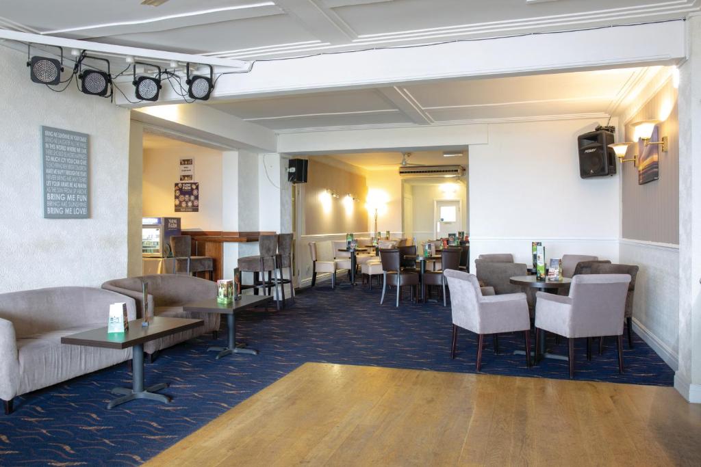 Strathmore Hotel